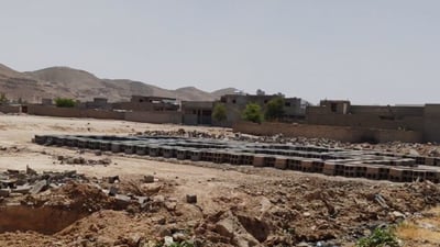 بە دشداشەی عەرەبییەوە دەردەکەون بەڵام بە زمانی شیرینی کوردی دەدوێن