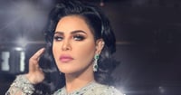 الفنانة الإماراتية أحلام بعباية سيدات بغداد لتهنئة ال