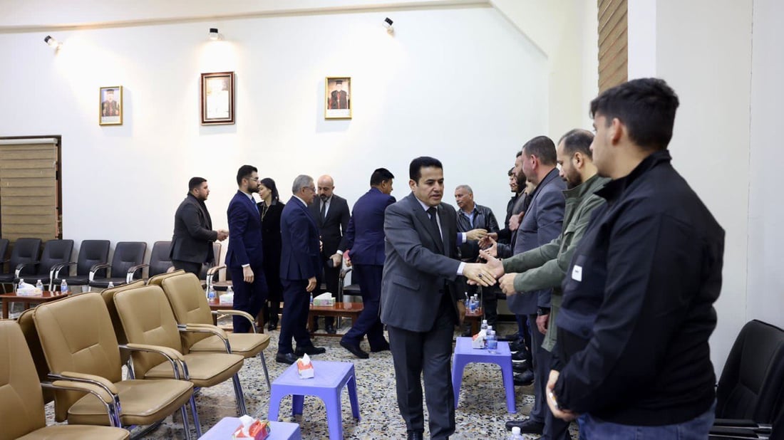 صور: قاسم الأعرجي يشارك في مراسم عزاء والد وزيرة الهجرة