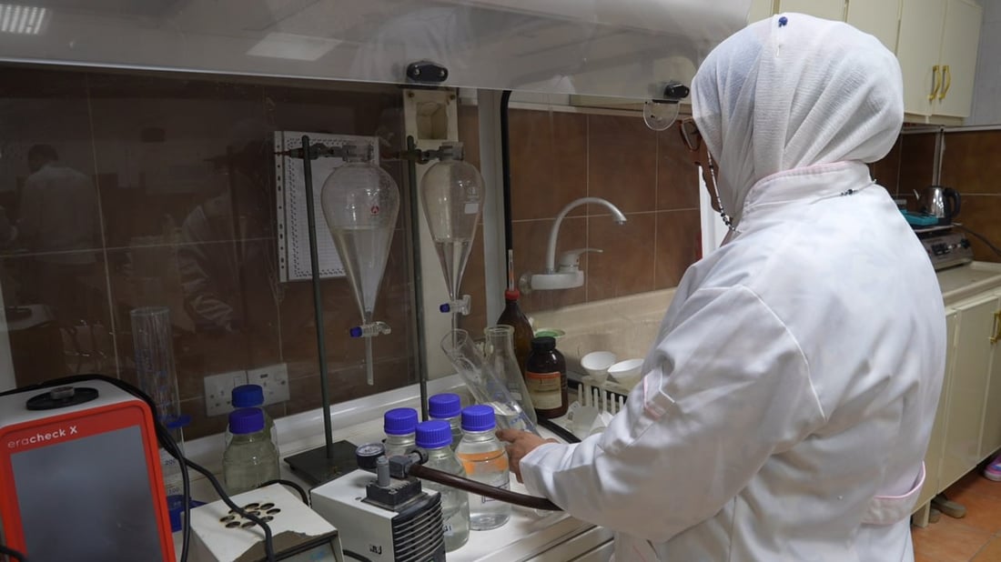 صور: سجال في البصرة بين البيئة والمجاري بعد رصد 700 نشاط ملوث بشط العرب
