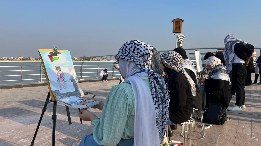 75 فناناً في البصرة يرسمون “ملائكة فلسطين”.. صور بألوان فانكوخ على الكورنيش
