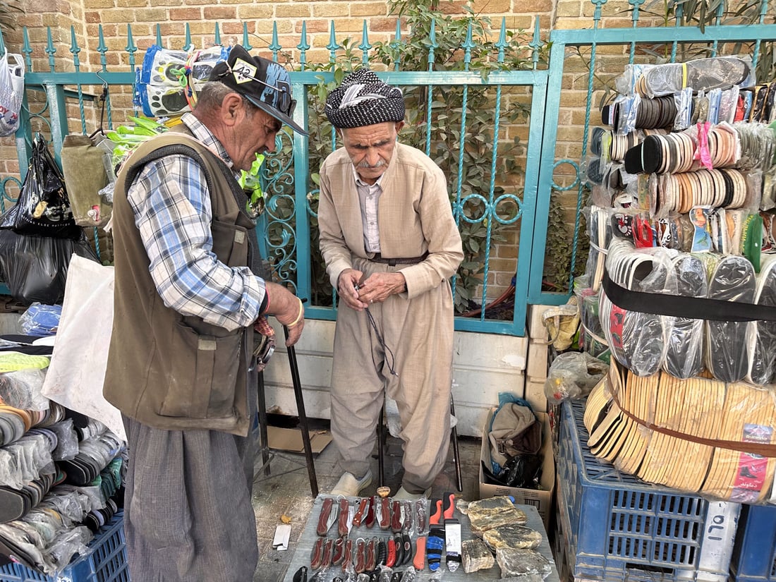 چەقۆ فرۆشتن بژێوی مام مەجیدی 79 ساڵ دابیندەكات