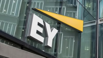 Iraq’s Cabinet approves deal with Ernst and Young on banking reforms