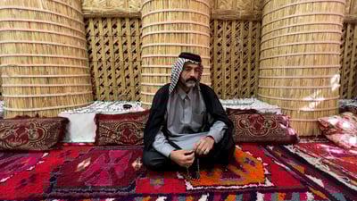 بكلفة 37 مليون دينار.. رجل الأهوار نقل المضيف إلى كربلاء ورفع القصب قرب فريحة