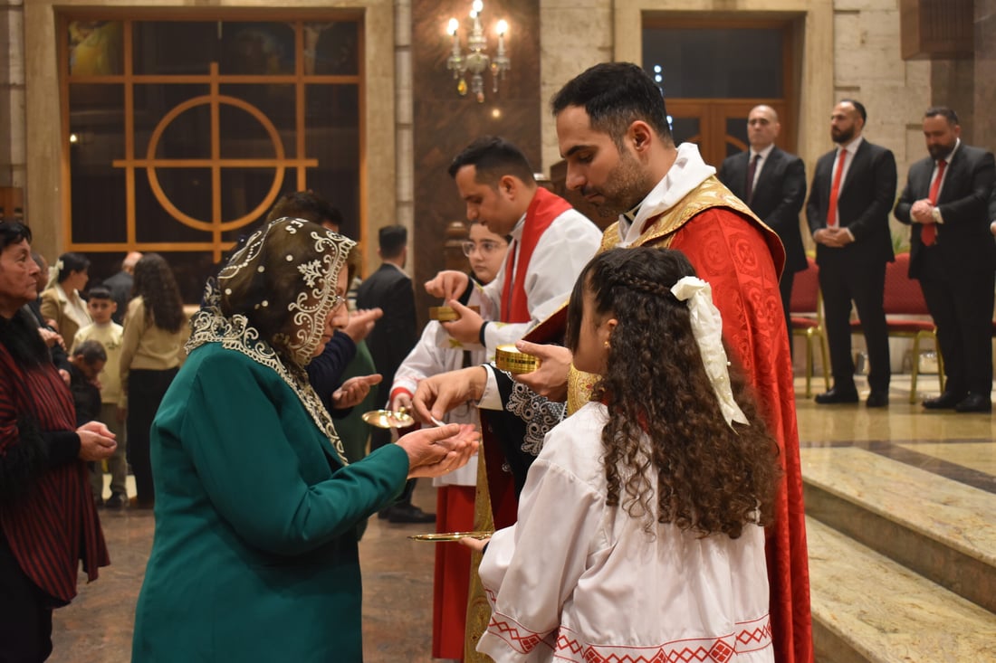 خميس الأسرار.. مشاهد من طقس غسل الأرجل بعد العشاء الأخير