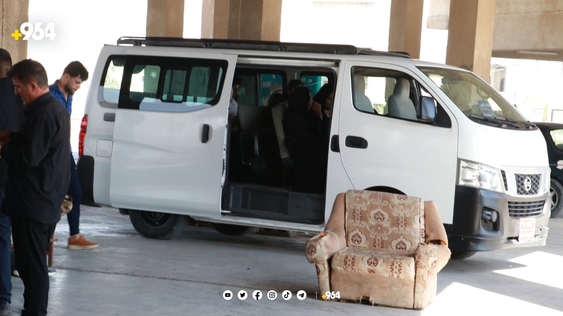 سەرنشین وەردەگرن پاشان بەنزین تێدەكەن