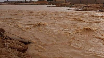 سيول إيران الجارفة تهدر نحو الكوت وتصل أحياناً إلى 10 م 3