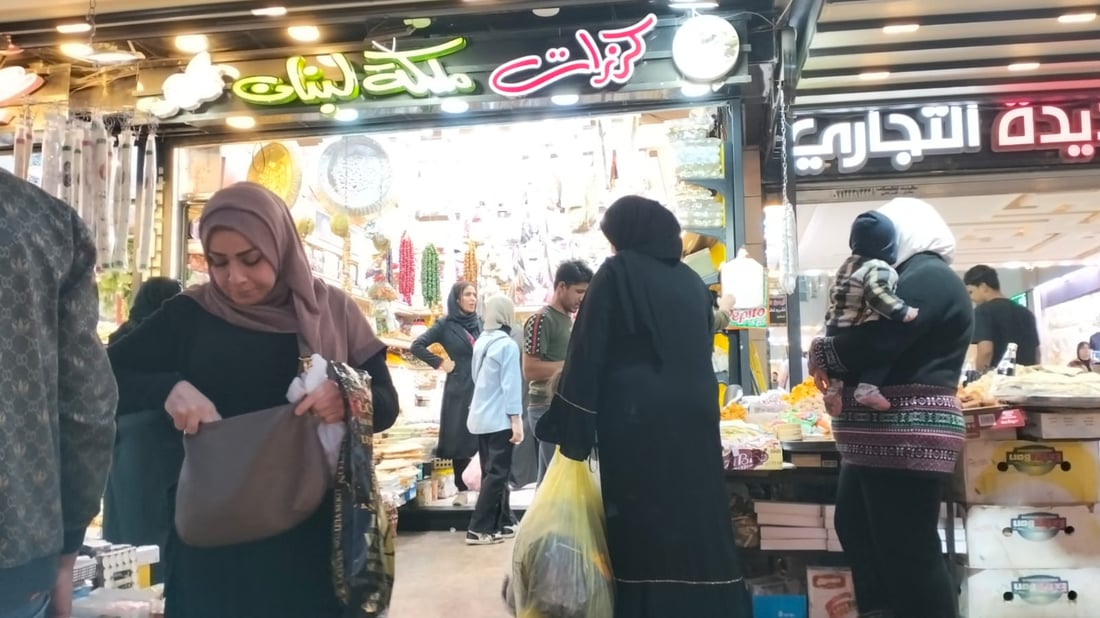 صور: أسواق بغداد الجديدة تستعد لإحياء “ليلة زكريا”.. على أمل الرزق والذريّة