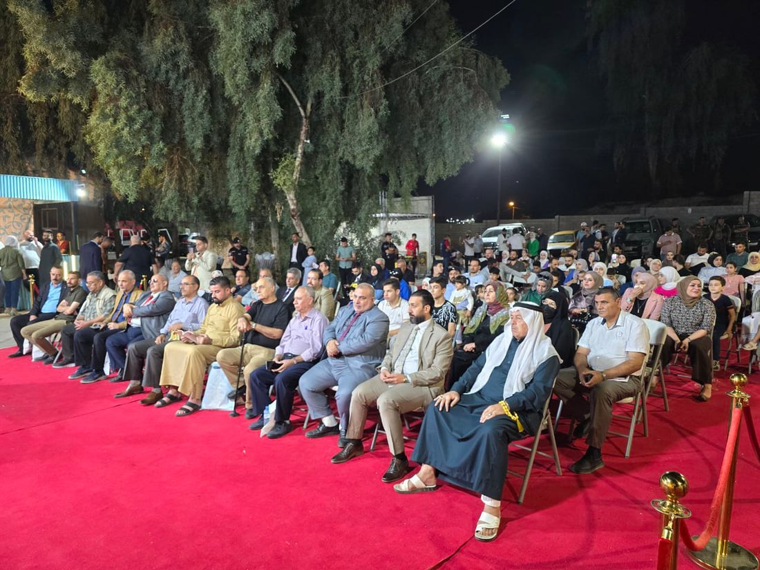 صور: أهل الموصل احتشدوا حول ليلى المولى خلال توقيع كتاب “فلسفة حرة”