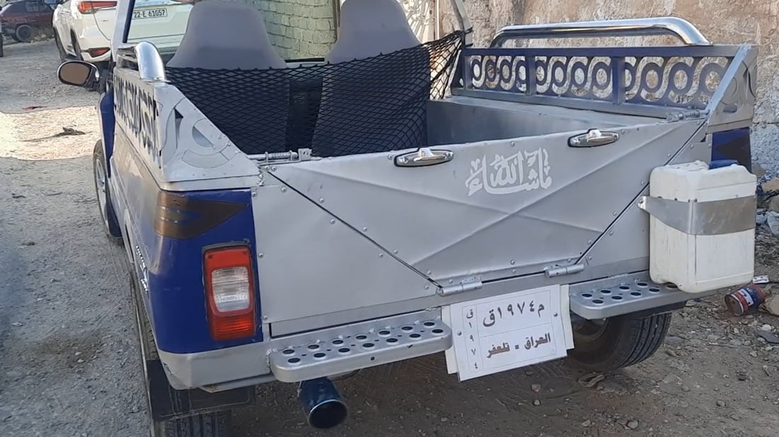صور: حدّاد عراقي يصنع سيارة من الخردة.. “جيب” جاسم تحمل رقم تلعفر