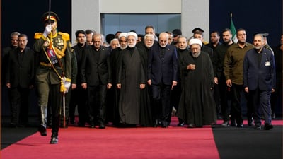 “موجتەبا” و ئیمارات و کوەیت و بەحرەین لە پرسەکەی خامنەیی دیارنەبوون
