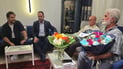 تەمەنێک لەگەڵ شووشە، سەرەنجام شووشە مەچەکی بڕی