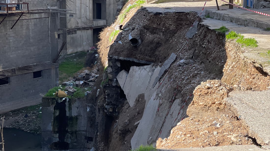 بەشی پشتەوەی بازاڕی داون تاونی هەولێر داکەوتووە