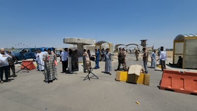 بریندارانی شەڕی داعش دەرگای بینای پارێزگای کەرکوکیان داخست