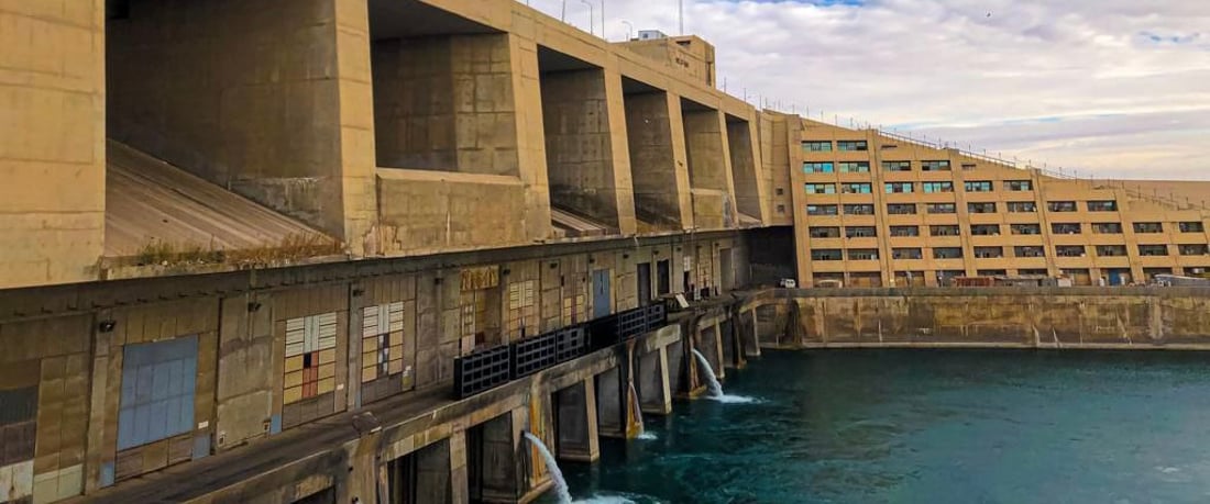 حديثة: من كهرباء لا تنقطع الى جدول “2 في 1” بعد انخفاض حاد بمياه السد