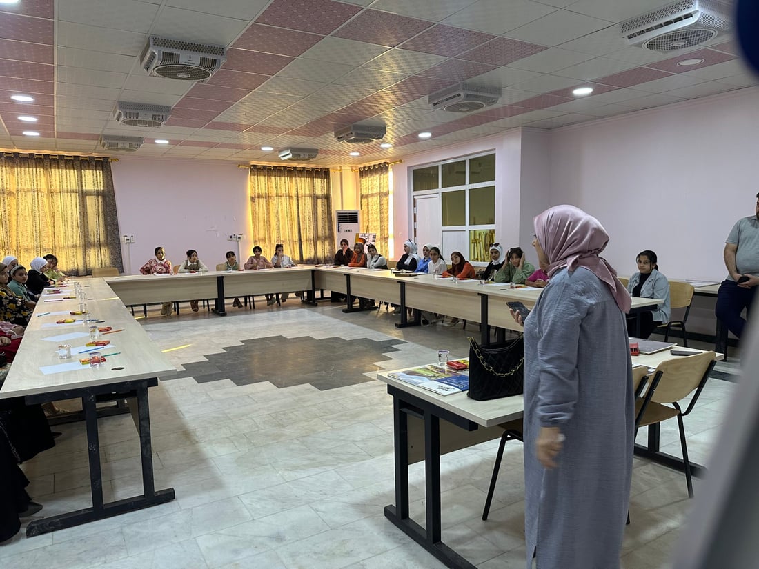 ريشة وإبداع: دورة رسم للفتيات في هيت تكشف المواهب وتلون العطلة الصيفية