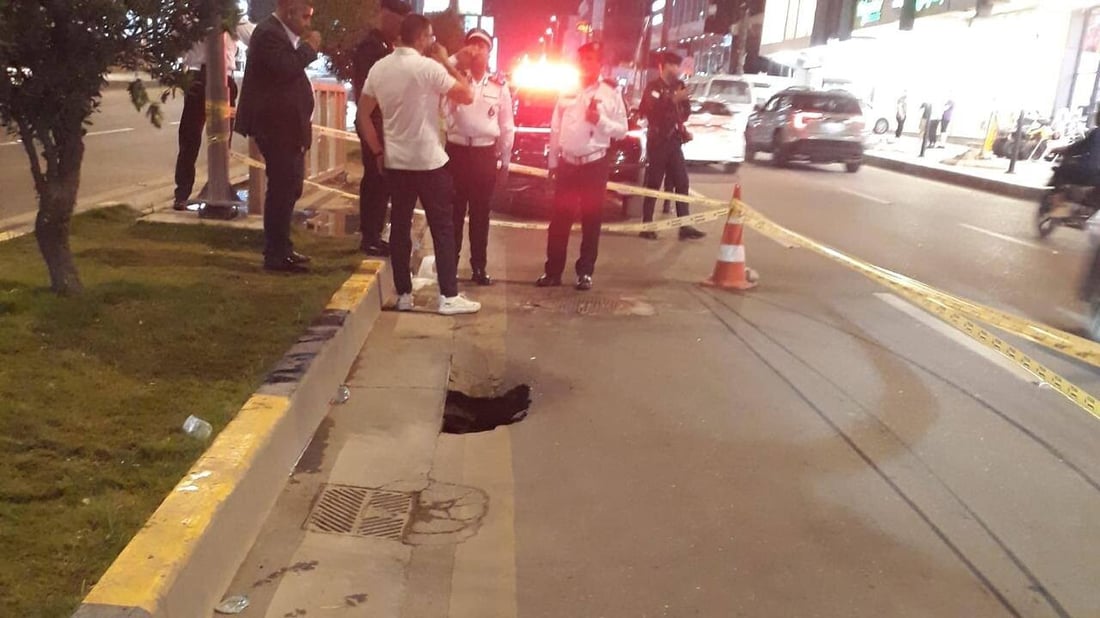 تخسفات مفاجئة تغلق طريقاً حيوياً في بغداد حتى إشعار آخر