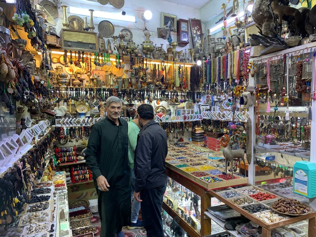 أسد ودب قطبي وأرخصها الهدهد.. الكربلائي تعلم التحنيط واشتهر في كّل العراق (صور)