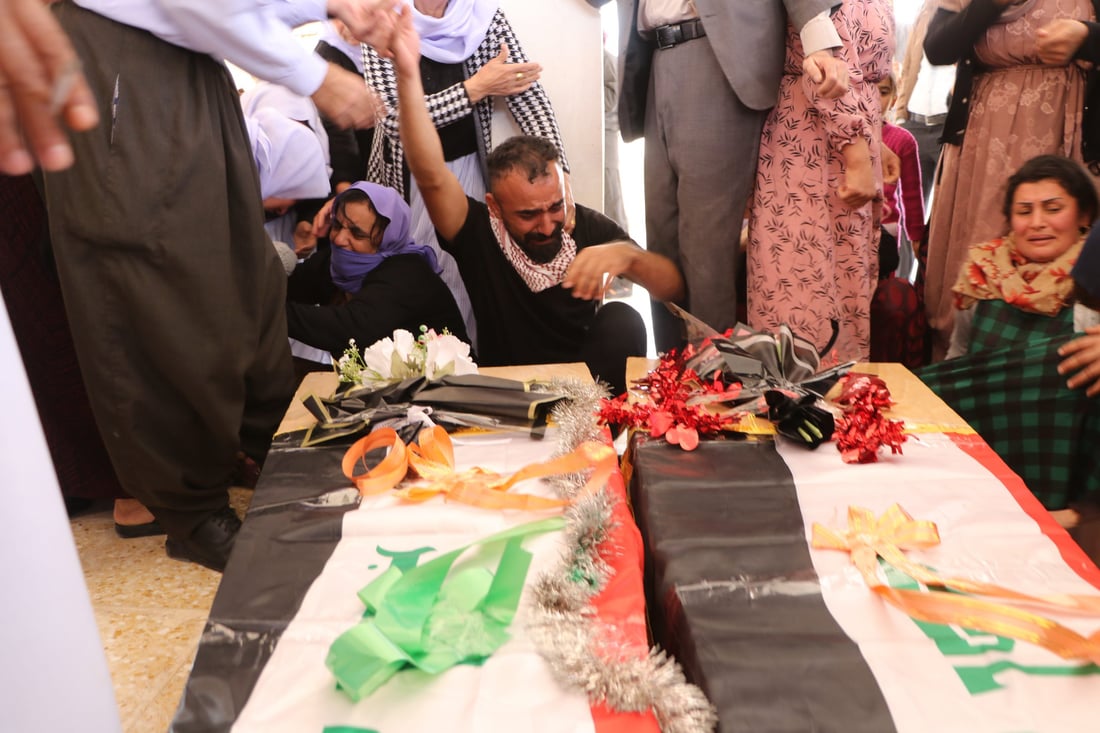 صور: وصول رفاة طفلتين إلى سنجار بعد عامين من انتظار الـ DNA في بغداد (صور)