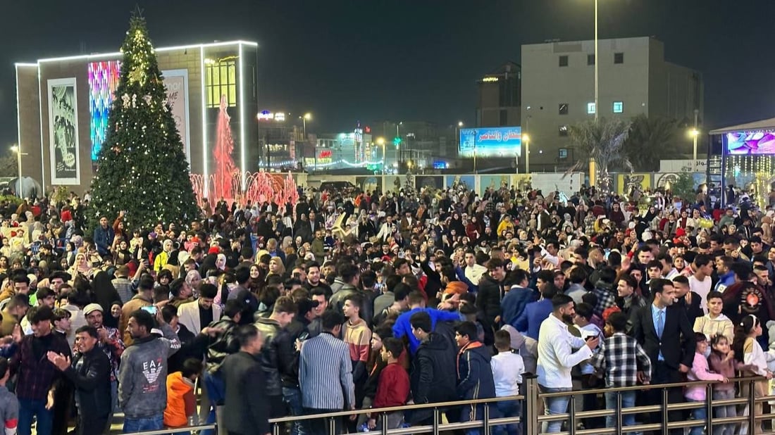 عوائل الحلة تملأ شارع 40 واحتفالات رأس السنة ستبقى حتى الفجر (صور)