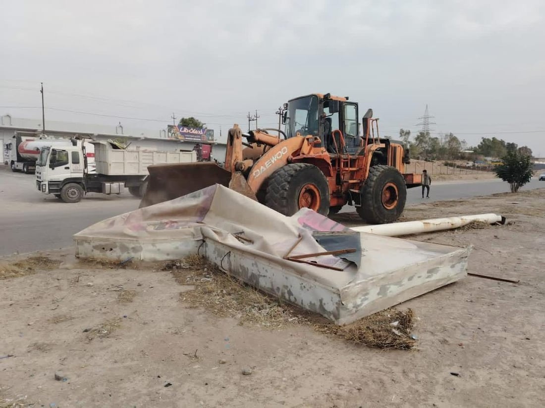 تابلۆی ریکلام و دروشم و ئاڵای حزبەکان لە شەقامەکانی کەرکوک لادەبرێن