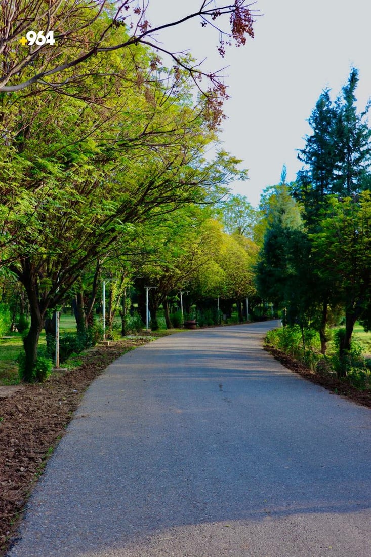 حدائق أربيل تواجه موجة حر قاسية والبلدية تغيثها بمياه “الاستحمام والتنظيف”