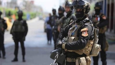 Security service seizes 255 artifacts hidden near highway between Basra and Dhi Qar