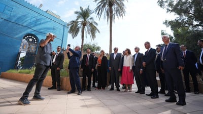 صور: زيارة دبلوماسية إلى حضارة العالم الأولى.. كاسيس يتجول في بابل برفقة فؤاد حسين
