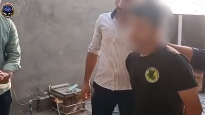 مدفونة تحت الگيزر.. اقتحم الرجل الأعمى وسرق تبرعات الجيران