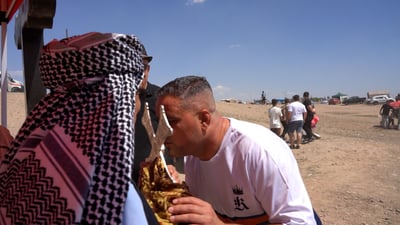 الحمدانية: آل شيتو يحملون الصليب منذ 4 قرون في عيد مار قرياقوس (فيديو)