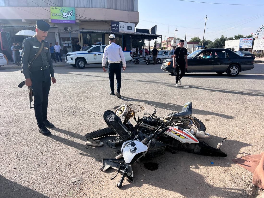 فيديو للحظة الصادمة.. إصابة شخصين بحادث سير مروع في داقوق بسبب السرعة الشديدة