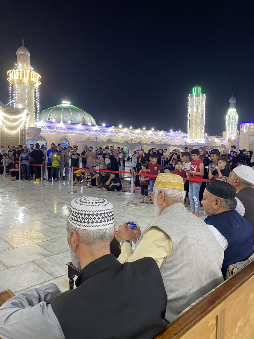 بغداد: توافد زوار من دول عربية وأجنبية لزيارة مرقد الكيلاني في ذكرى ولادة النبي