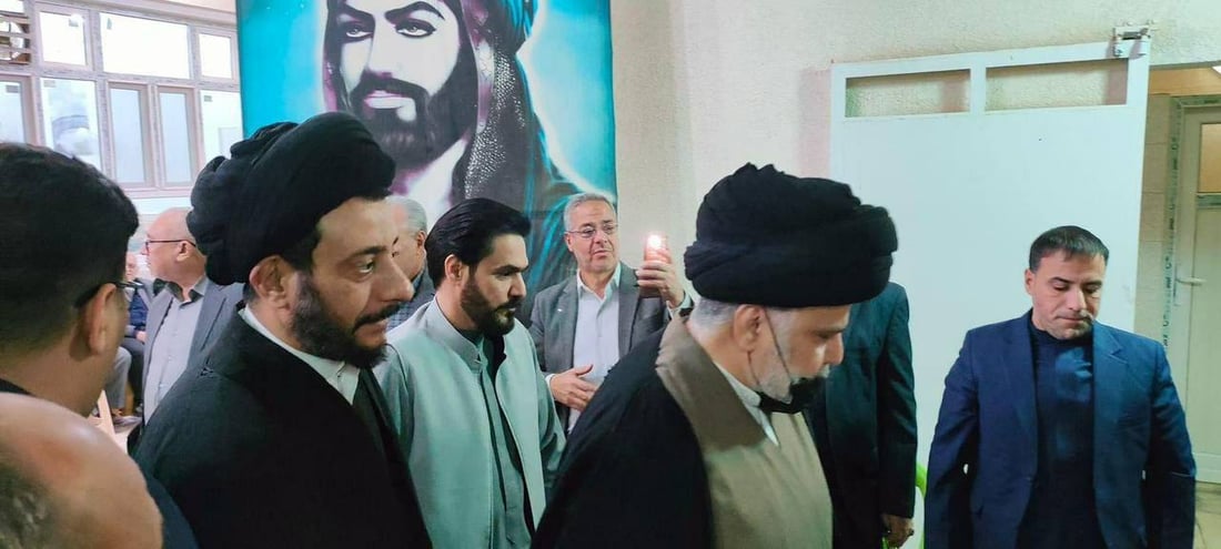 فيديو وصور: الصدر يزور إحدى الحسينيات في النجف