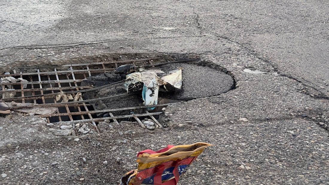 مەنهۆڵێک بووەتە بەڵای گیانی شۆفێران و تایەی بە ئۆتۆمبێلەکانەوە نەهێشت