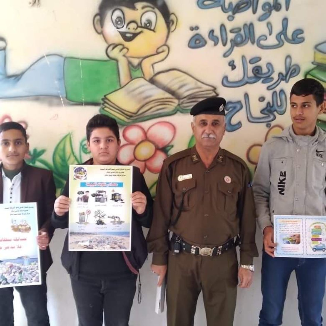 صور: شرطة البيئة تدخل مدارس بعقوبة لتوعية الأطفال عن أهمية أنهار بلادهم