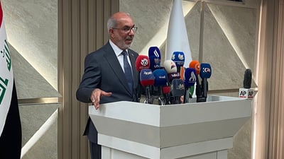 وزير النفط الجديد يبدأ صباحه بتصريحات متفائلة للعراقيين