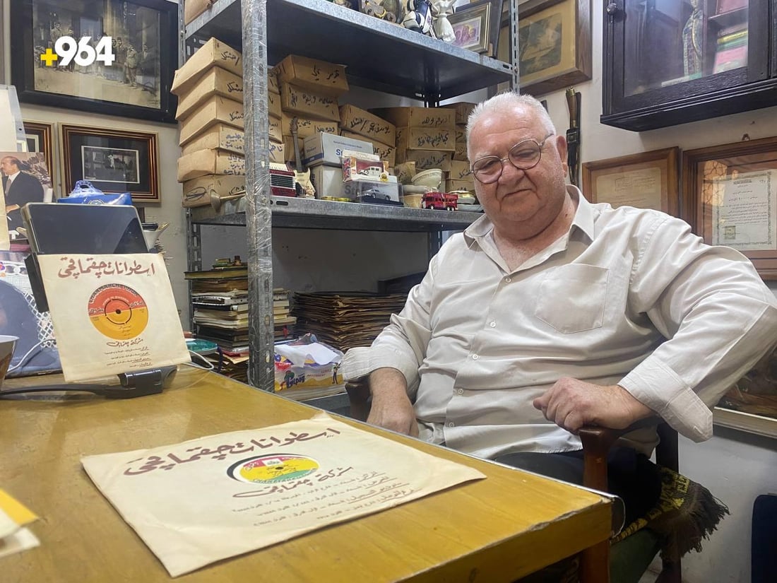 صور: 964 تحاور وريث أسطوانات “جقماقجي” العريقة.. 100 عام من الموسيقى في بغداد