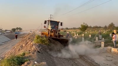 فيديو: شبان عرب جبور في بغداد أناروا قبور “أم العصافير” وفتحوا الطرق بـ “شفل”