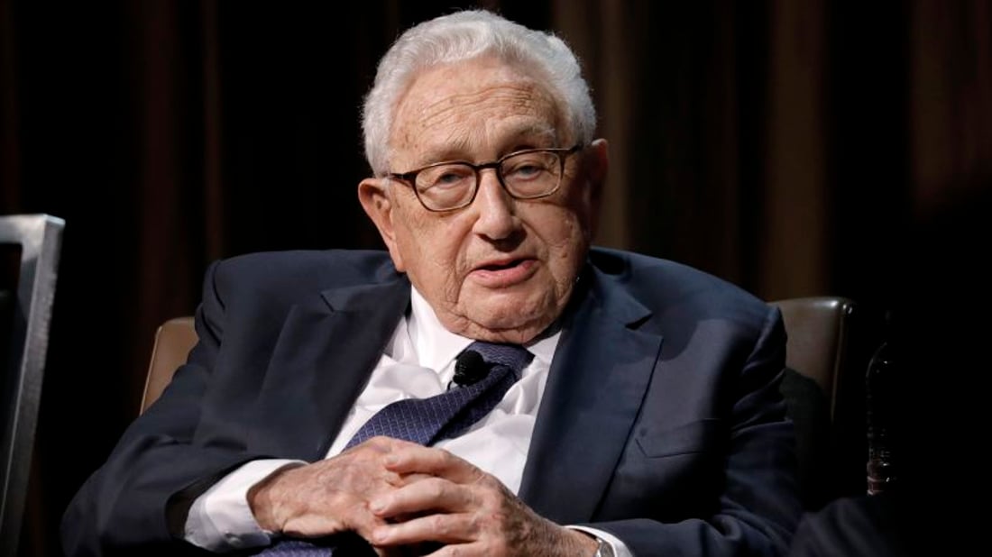 أفلت من المحرقة وتقاسم نوبل.. وفاة هنري كيسنجر عن 100 عام