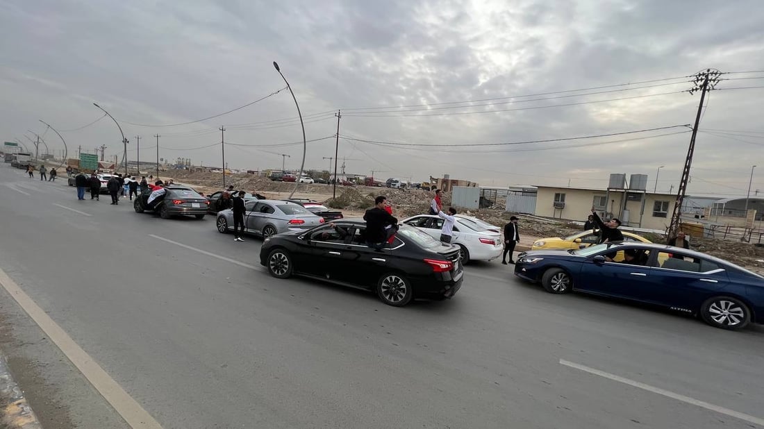 شباب الموصل ينطلقون بقافلة من 30 سيارة لدعم بطولة البصرة (صور)