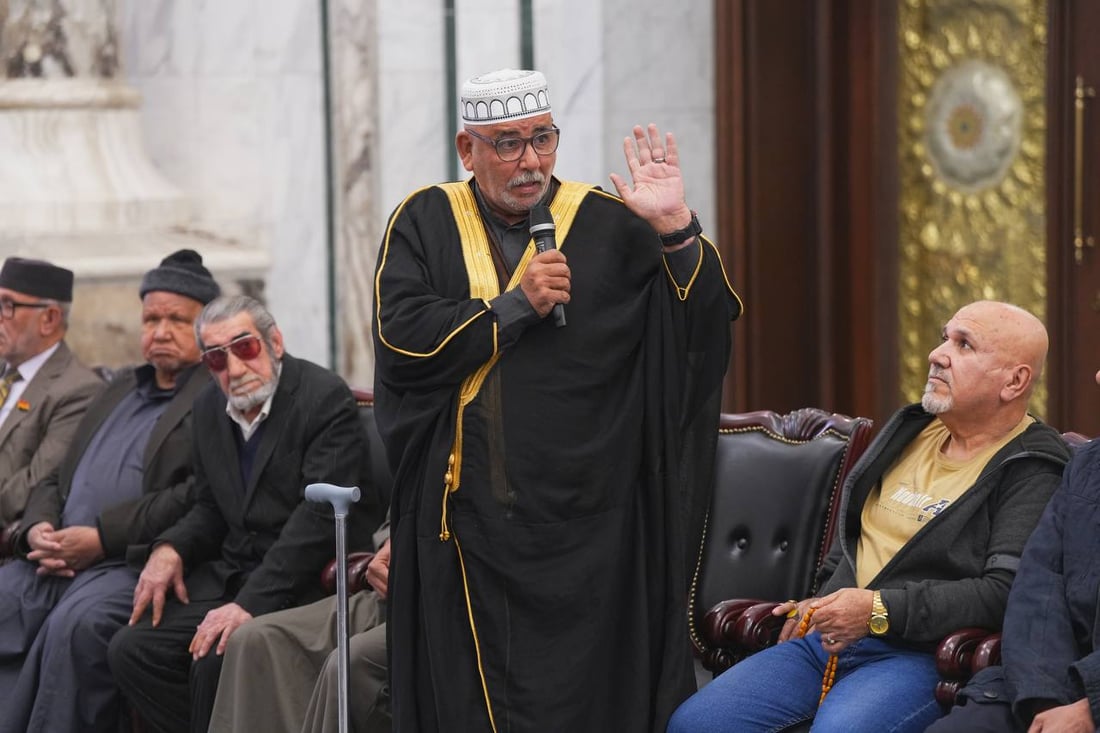 السوداني يفطر مع نزلاء دور المسنين في بغداد (صور)
