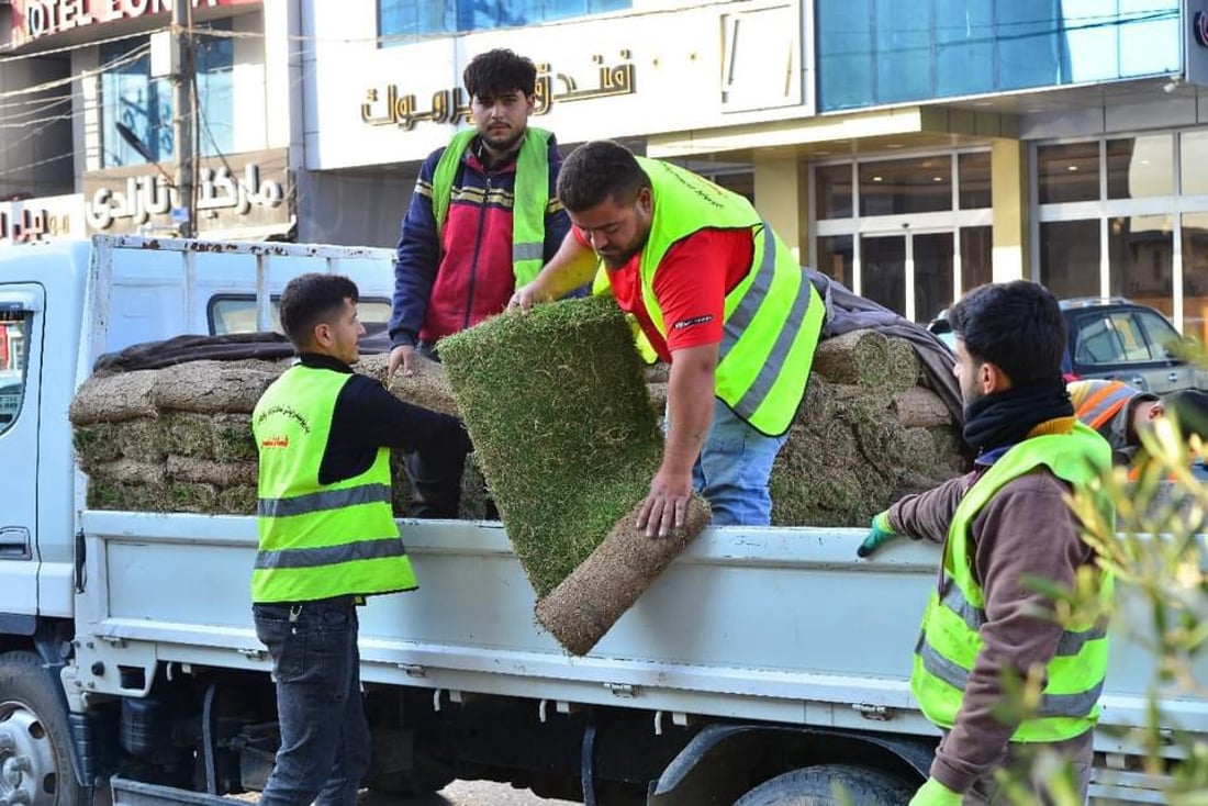 قۆناغی دووەمی چاندنی فریزی فەرش لە دورگەی ناوەندی شەقامی کەرکووک دەستیپێکرد