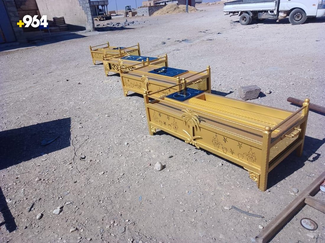 صور: “سعد” عاد إلى ربيعة بصنعة المناقل والسيوف وشهرته بلغت الخليج