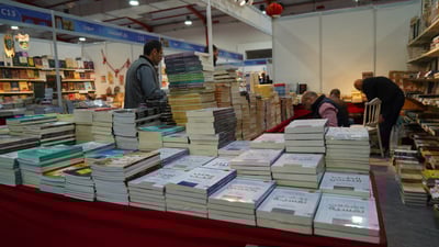 “إطعام الدكتاتور”.. و”أولياء الشيطان” وكتب الراحلين.. الأكثر مبيعاً في معرض أربيل