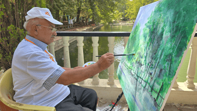 سەرچنار بۆنی پاییزی گرتووە و وێنەکێشەکان چوون