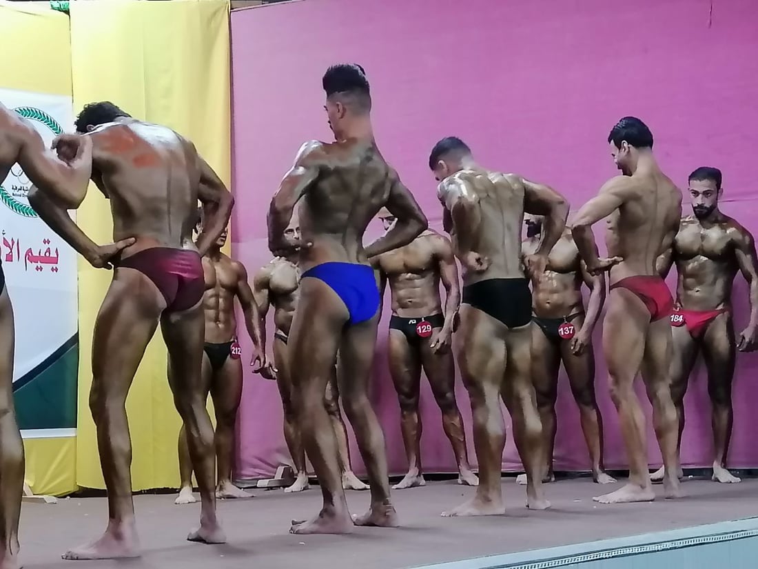 صور: بابل تستعرض “عضلاتها” بـ60 لاعباً.. أندية كمال الأجسام تتنافس على المنتخب
