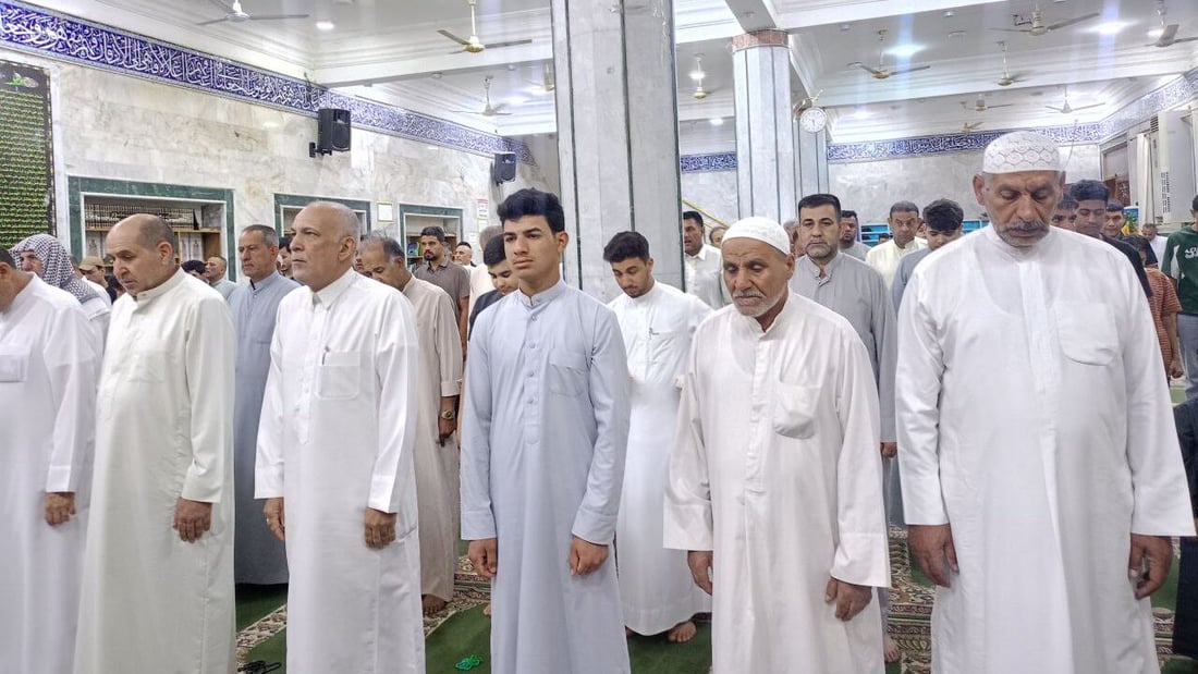 قلعة صالح صلت العيد في الجامع الكبير ودعت للابتعاد عن فتن الدنيا (صور)