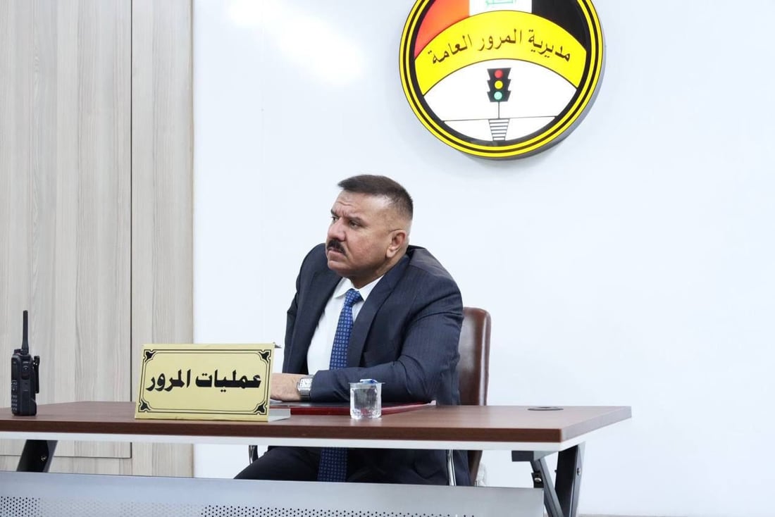 صور: وزير الداخلية يتابع حركة السير في بغداد من دائرة المرور العامة