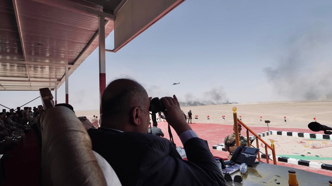 صور: معركة في الرمادي بطائرات F16 ودبابات “إبرامز”.. الجيش يتدرب في الصحراء