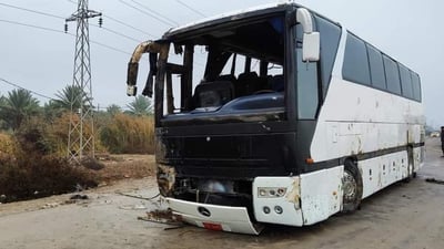 إصابة 15 زائراً إيرانياً بانقلاب حافلة على طريق بغداد – الحلة